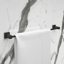 Arezzo Matt Black 600mm Towel Rail